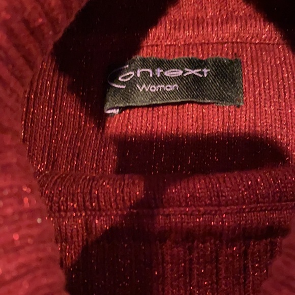 Women’s Context burgundy ribbed turtleneck w buttons on sleeve. No size tag - Picture 3 of 8